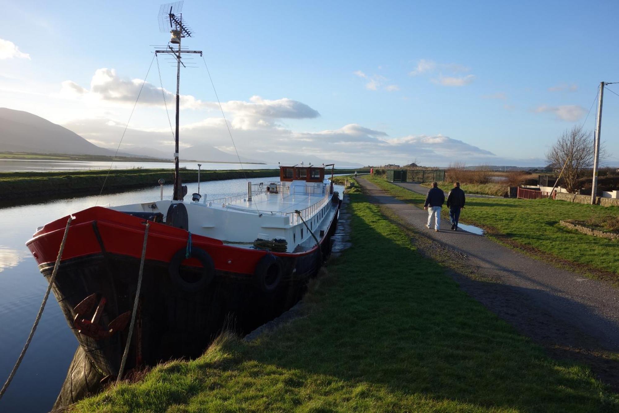 Keanes Of Curraheen, Bar, Restaurant & Accommodation トラリー エクステリア 写真